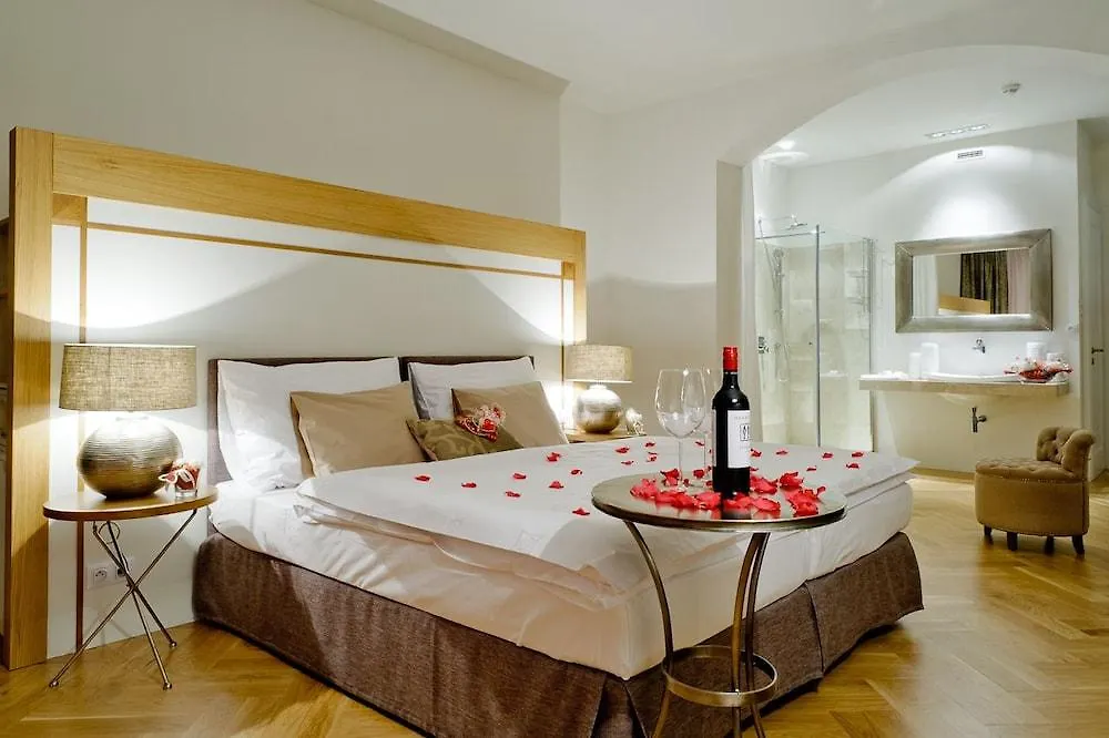 ****  Jungmann Hotel Prag Çek Cumhuriyeti