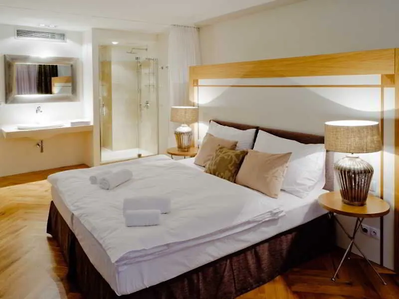 ****  Jungmann Hotel Prag Çek Cumhuriyeti